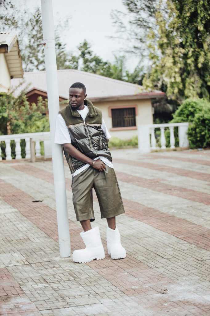 SINNER TUNES – “TOBALEJO RORA MA MI” Crooner